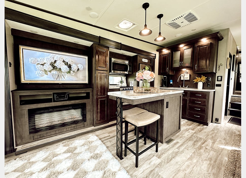 Fifth Wheel rentals in Paw Paw