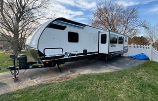 2024 Luxurious, Loaded & Spacious 2 Bdrm Pets Free