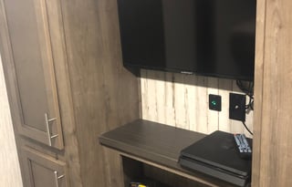 2019 Forest River RV Sabre (SO. CAL DELIVERY ONLY)