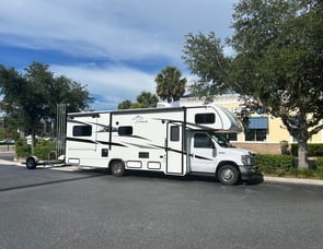 EAST TO WEST Entrada 2600DS