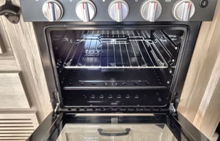 New Geo Pro G20BHS, Sleeps 6, Bunk Beds, Furnished