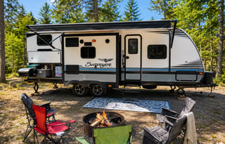 Surveyor 247BH Dog Friendly + Bunkhouse + Island