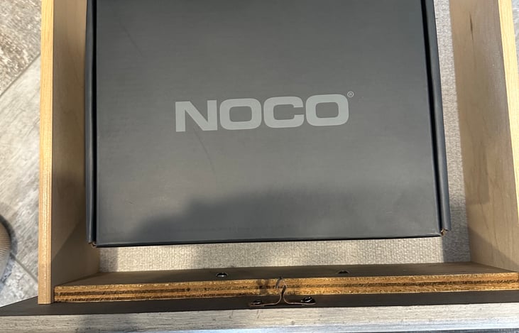 Battery jumper/Charger