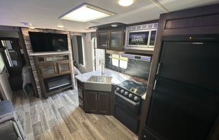 Cherokee Grey Wolf 26DBH Pet Friendly RV