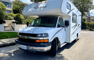 Only 60k Miles Super Cozy Family RV
