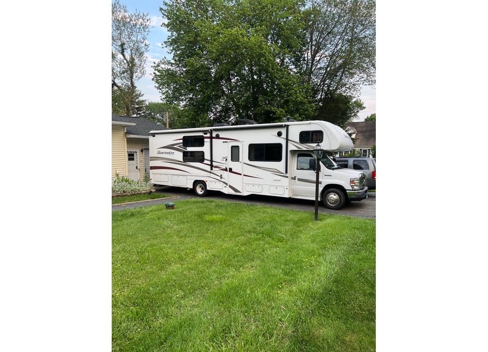 Class C Motor Home rentals in Hanover