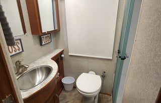 2019 Winnebago Forza 38W