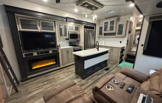 2021 Keystone RV Avalanche 390DS