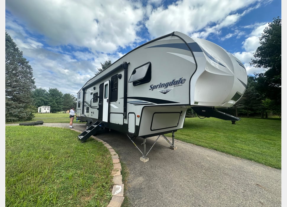 Fifth Wheel rentals in Mikado