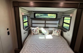 2022 Grand Design Solitude 375RES R