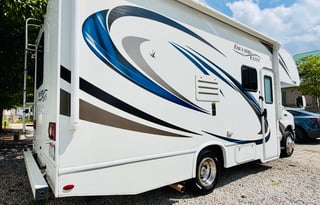 Ultimate Luxury! Easy to drive.