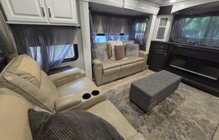 2019 Grand Design Solitude 374TH