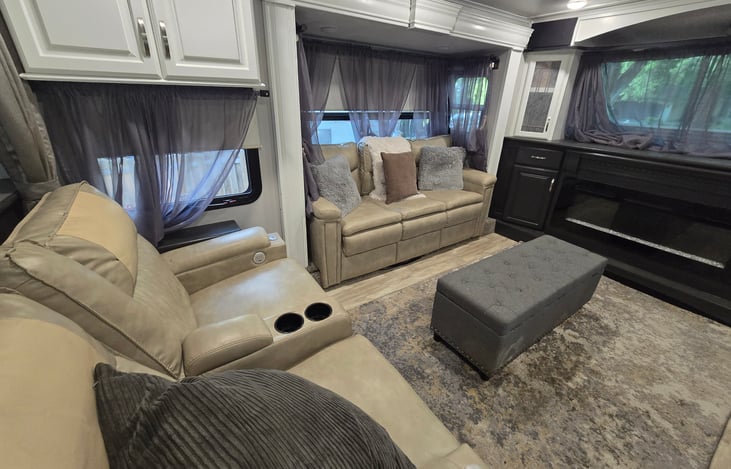 Front living room with recliners