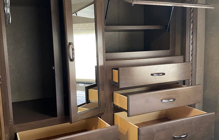 Lots of storage in the master bedroom