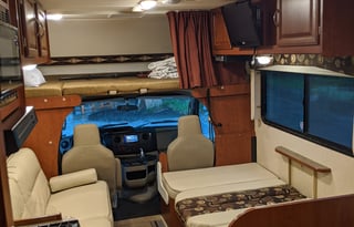 2016 Winnebago Minnie Winnie 25B w/Insurance!!!