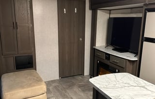 2021 Dutchmen RV Kodiak Ultimate 3321BHSL