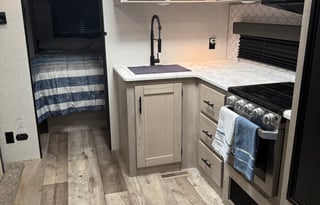 KZ Connect Clean 30’ Travel Trailer