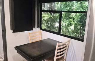 Hannah Montana Sleeps 8, Loft 2 entry doors