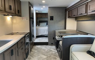 Your Hotel on Wheels, Sleeps Up to 7