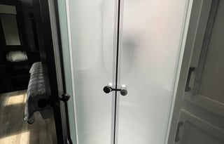 Luxury new spacious camper near Myakka State Park