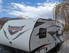 Pacific Coachworks Powerlite 24FS