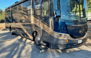 2005 Coachmen RV Sportscoach Cross Country 385 DS