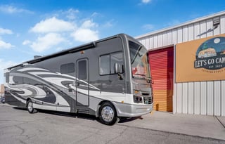 North Cascades Bounder | Luxury | Spacious | Vegas