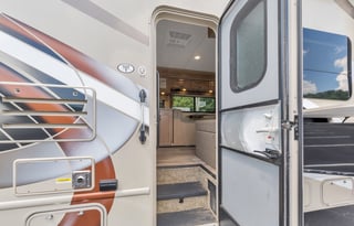 "Fourwinds Funhaus" - 6 bed Bunkhouse C Class RV