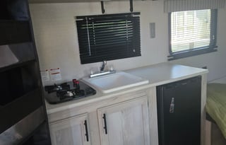 Cozy Travel Trailer-Delivery&Setup Only-No pickup