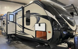 2016 keystone bullet premier. Delivery available