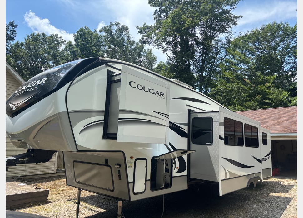 Fifth Wheel rentals in Marengo