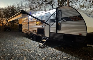 Wildwood Bunk House w/ Fireplace