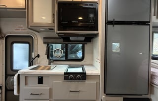 New 2026 Thor Chateau 24ft.RV-free private shuttle