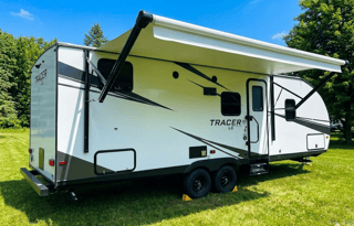 The Great Lakes Wagon -Sleeps 8