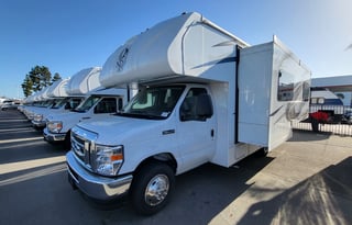 2022 25ft Nexus Triumph luxury. Solar Powered