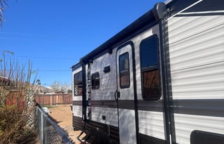 Keystone Hideout 20RDWE — Easy Tow Sleeps 5