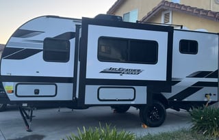 "Happy Glamper" 2025 Jay Feather Micro 199MBS