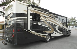 2016 Jayco Seneca 37HJ