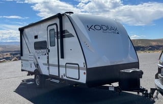 NEW Dutchman Kodiak Cub 175BH (Never rented)