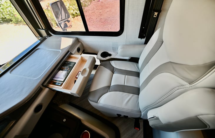 Passenger Seat Workspace / Desk