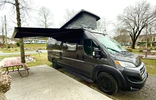 "WanderPop" - Luxury Off Grid Noovo Camper Van
