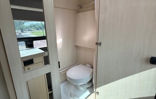 Luxury, Beginner Friendly Camper Van with Solar