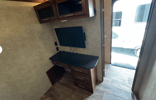 Ultimate Family Retreat on Wheels – 3 Bedrooms