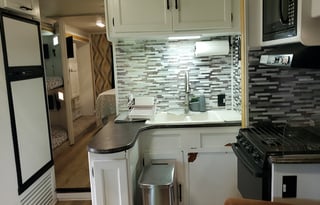 32ft Coachmen – Family Friendly, newly remodeled!