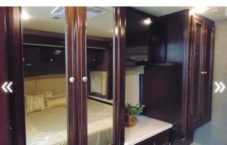 2017 Thor Motor Coach Miramar 34.4