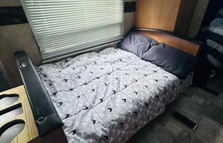 Keystone Hideout 19FLB Travel Trailer + Extras