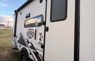 Family Adventure Bunkhouse – Easy Tow
