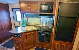 Sequoia: Family Camper with bunk bed - Sleeps 6!