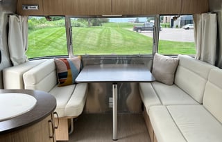 "Sky Glider" Airstream Flying Cloud 25FB