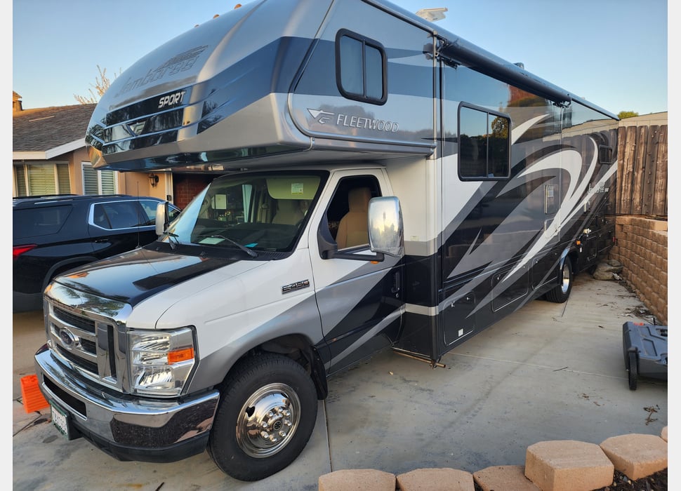 Class C Motor Home rentals in San Diego